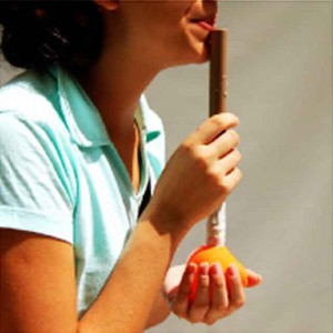 Flauta feita com material reciclável