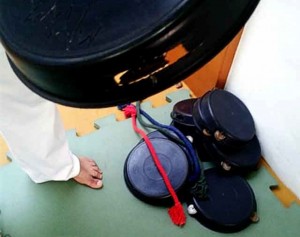 Pandeiro feito com materiais recicláveis