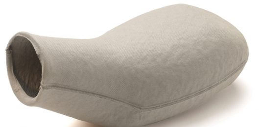 comadre-feita-de-papel-reciclavel-chega-ao-brasil-2