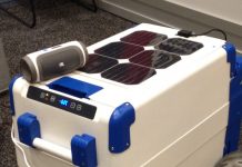 Cooler mantém bebidas geladas através de energia solar