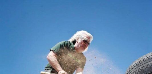 mike-reynolds-earthship-2