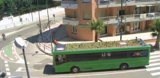 onibus-com-jardim-no-teto-2