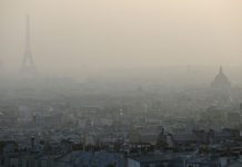 Poluição de Paris é comparável ao fumo passivo
