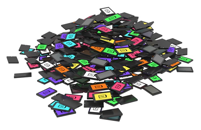 pilha de celulares descartados