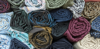 Tecidos naturais vs sintéticos: o guia definitivo para escolhas sustentáveis na moda